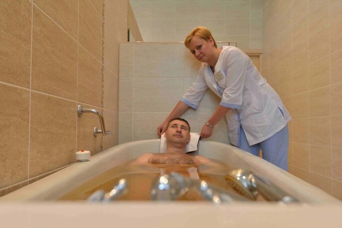 take a coniferous bath by a man, for the treatment of prostatitis